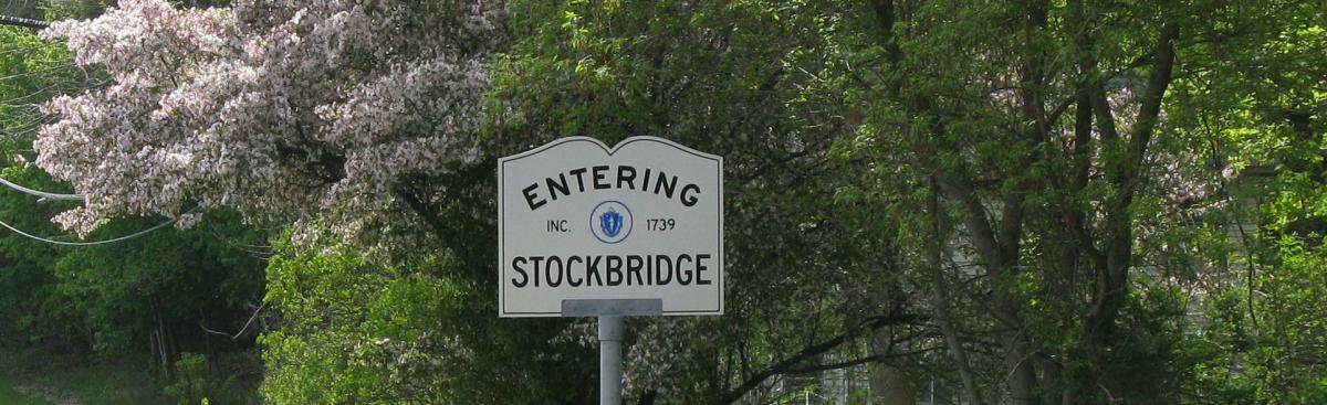 entering Stockbridge sign